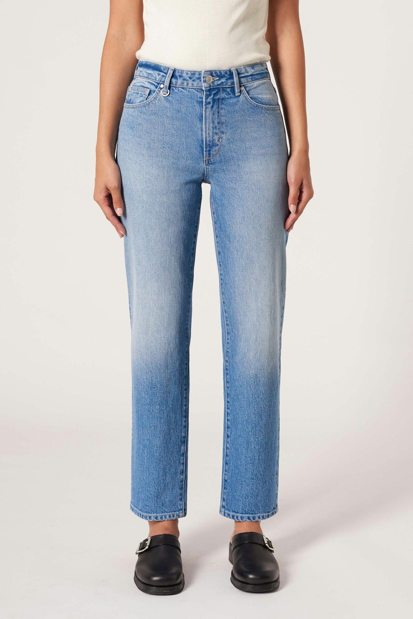 Mica Straight - Visionary Neuw mid darkblue womens-jeans 